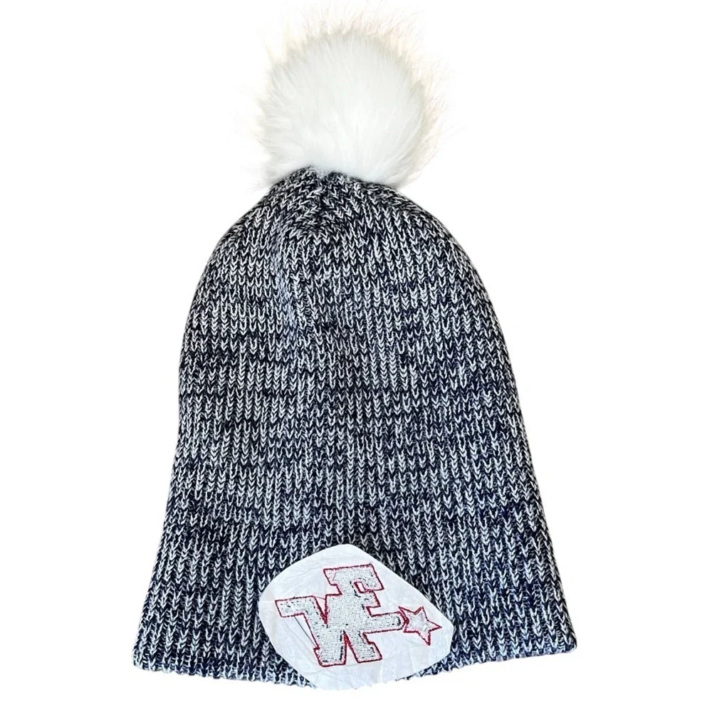 Patriots Women’s Winter Hat Pom Pom Blue White Knit Beanie Cuffed New England